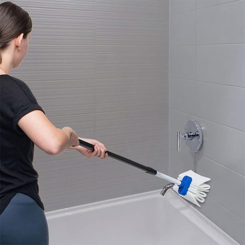 Easy cleaning with Tub Scrub 2 Brush Pack with 2 Extra Tops